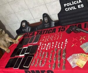 Mulheres são presas durante mandado de busca e apreensão em Mimoso