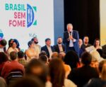 ES assina o Plano Brasil Sem Fome na 15ª Conferência de Assistência Social