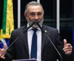 Polícia tenta prender ex-senador suspeito de mandar matar a mãe da filha