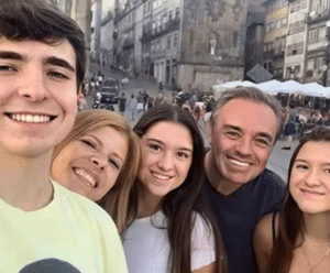 “Meu pai ficaria muito orgulhoso” diz João sobre seguir os passos de Gugu Família do Gugu