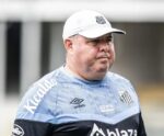 Marcelo Fernandes é efetivado como treinador do Santos após goleada