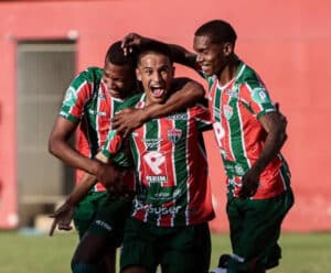 Final da Série B do Capixabão 2023 terá transmissão ao vivo da TVE Jogadores do Rio Branco FC comemorando
