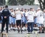 Torcida do Santos conversa com time e considera vexame a derrota no Sul