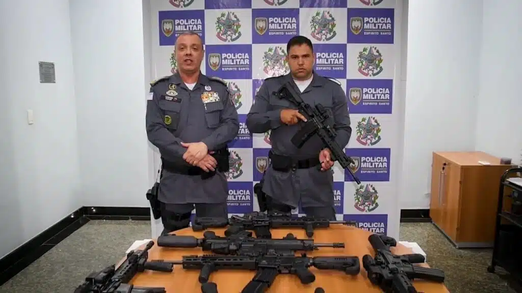 Polícia Militar do ES recebe 300 fuzis israelenses modelo Arad