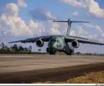 Avião da FAB chega ao Brasil com primeira leva de 211 resgatados