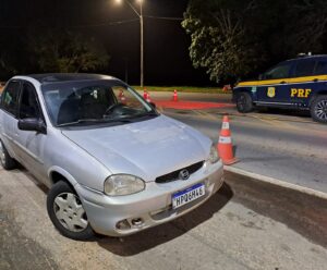 Veículo roubado em Belo Horizonte é recuperado pela PRF no ES veículo clonado