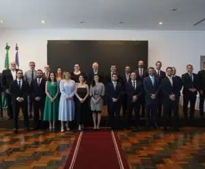 Governador dá posse a novos procuradores do Estado novos procuradores do ES