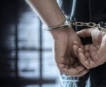 Foragido da justiça de Minas Gerais é preso com espingarda em Irupi