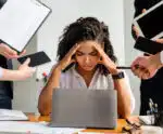 Câmara aprova projeto que certifica empresa que promove saúde mental de funcionários