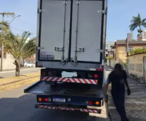 Polícia prende foragido da justiça e suspeito de furto de veículo no ES