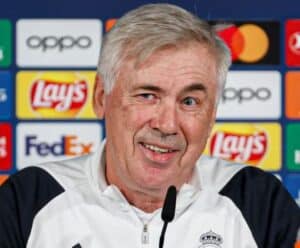 Pressão! Carvajal pede para Real Madrid renovar com Ancelotti Carlo Ancelotti em coletiva de imprensa