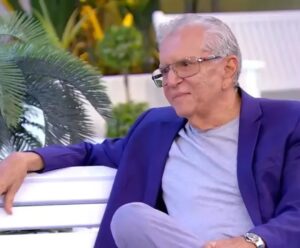 Carlos Alberto de Nóbrega é internado após acidente doméstico