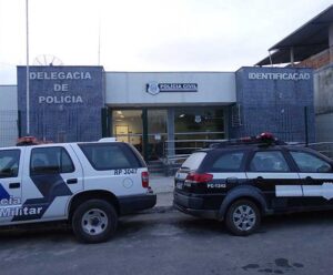 Homem é preso após agredir e ameaçar a ex-namorada em Piúma