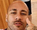 Neymar surpreende seguidores e aparece com novo visual nas redes sociais