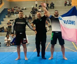 Oliveira se sagra tricampeão sul-americano de esportes de contato Oliveira campeão