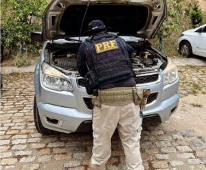 De novo! Polícia recupera caminhonete roubada em rodovia do ES