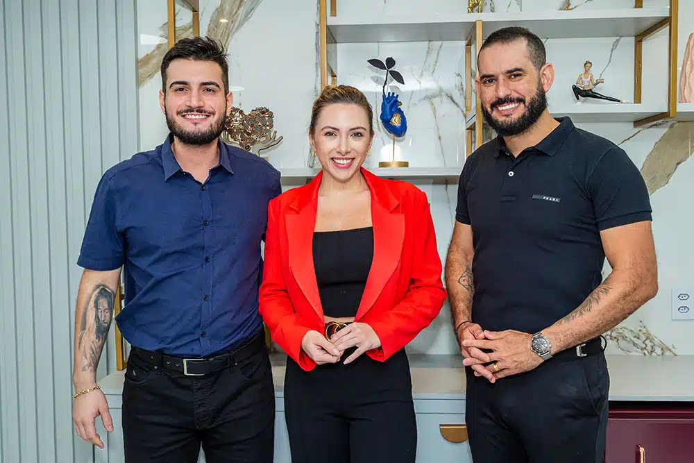 Newton Pinheiro, Mariana Mattedi e Rafael Cerqueira 