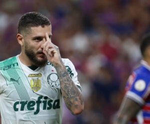 Palmeiras busca empate contra Fortaleza e sustenta ponta no Brasileirão Palmeiras e Fortaleza