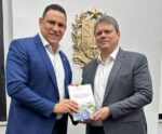 Estudo coordenado por Da Vitória impressiona governador de SP