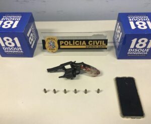 Polícia Civil prende homem com arma de fogo em Guaçuí arma apreendida em Guaçuí