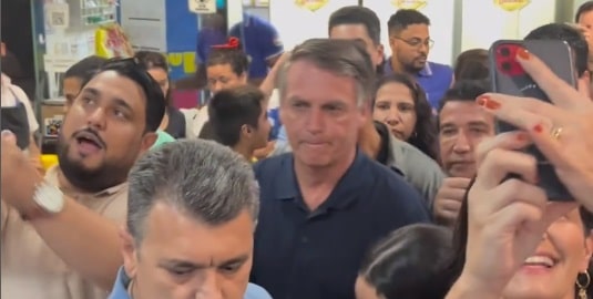 Esperando O Golpe, Bolsonaro Transferiu R$ 800 Mil Aos EUA - Aqui Notícias