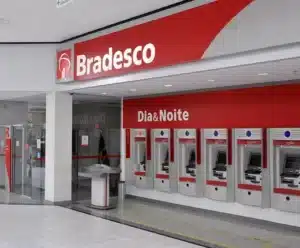 Dinheiro sumiu? Clientes relatam problemas na exibição em app de banco
