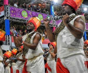 Escolas de samba preparam três festas no fim de semana; confira a agenda