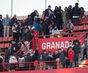 Torcedor tem mal súbito e morre na arquibancada durante jogo