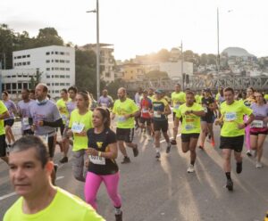 Treinão solidário vai arrecadar brinquedos para crianças de instituições de Cachoeiro corrida de rua em Cachoeiro