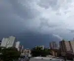 Vem chuva aí! Cidades do ES recebem alerta amarelo nesta segunda (2)