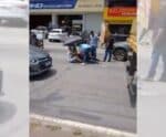 VÍDEO | Motociclista fica caído na pista após acidente em Cachoeiro
