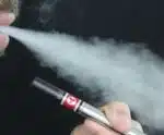 Saiba como os cigarros eletrônicos podem prejudicara a visão