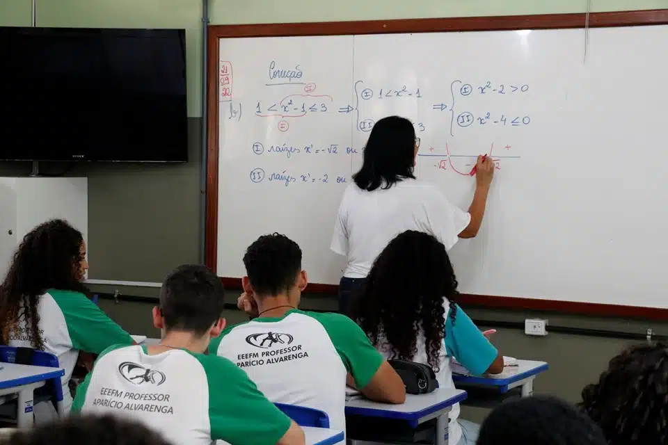 Sedu - professor - sala de aula - alunos - estudantes - escola - Chamada Escolar 2025