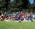 Mais de 100 crianças de projetos sociais participam de Natal Feliz