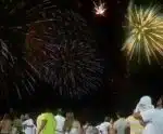 VÍDEO | Praia da Barra recebe festa da virada com público recorde
