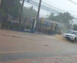 VÍDEO | Alegre: temporal causa alagamentos em ruas da cidade
