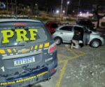 PRF do ES flagra homem com carro roubado na BR-101 e olha no deu
