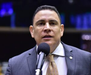 Após parecer de Da Vitória, Câmara aprova projeto de isenção de ICMS