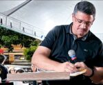 Ordem de serviço garante reforma de tradicional escola em Alegre