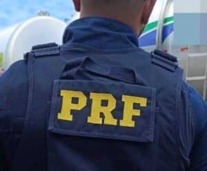 PRF prende foragido de presídio dentro de ônibus no ES Agente PRFES