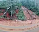 Trecho da BR-262 em Domingos Martins é liberado após deslizamento de terra