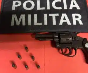 Polícia detém suspeitos e recupera celular roubado em Marataízes