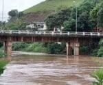 Chuva em Ibitirama: Defesa Civil monitora rio e alerta população