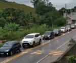 Tudo parado! Motoristas enfrentam engarrafamento na volta pra casa