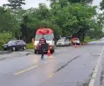 VÍDEO | Batida entre dois carros deixa pessoas feridas em Anchieta