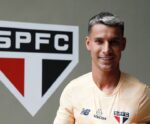 São Paulo oficializa contratação do atacante Ferreira, ex-Grêmio