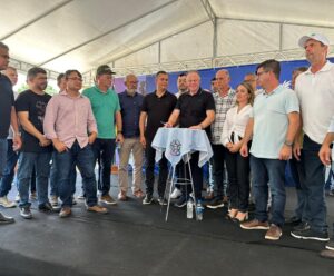 Casagrande inaugura obras e anuncia investimentos em Jerônimo Monteiro Governador em Jerônimo