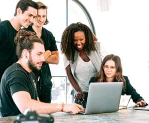 Procurando estágio? CIEE-ES oferece 110 vagas para ensino médio e superior estudantes - estágio - vagas - emprego - bolsa - trabalho