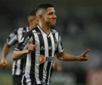 Botafogo confirma contratação do atacante Savarino, ex-Atlético-MG