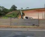 Trabalhador morre após ser imprensado contra mureta em Presidente Kennedy